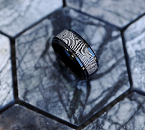 Bild in Slideshow öffnen, Black Tungsten Spinner Fingerprint Ring, Bereavement Ring, Widow Ring, Death Ring, Mourning Band, Sorrow Remembrance Ring - 8mm - The Veil
