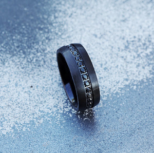 Bild in Slideshow öffnen, Domed Black Diamond Tungsten Ring, Mens Black Sapphire Diamond Tungsten Carbide Ring, Black Diamond Wedding Ring with Brushed Center - 8mm - The Veil
