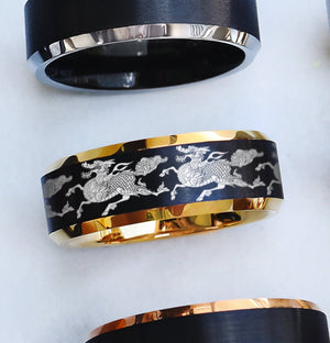 Abrir la imagen en la presentación de diapositivas, Engraved Black Tungsten Qilin Wedding Band Ring, Traditional Qilin Pattern Ring, Kirin Lore Ring, Detailed Chimaera Promise Band - 8mm - The Veil
