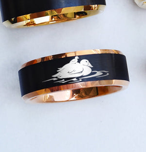 Engraved Duck Family Ring, Mama Duck Ring, Daddy Duck Ring, Hen & Duckling Promise Ring, Mother Duck Wedding Band, Mommy Duck Ring - 8mm - The Veil