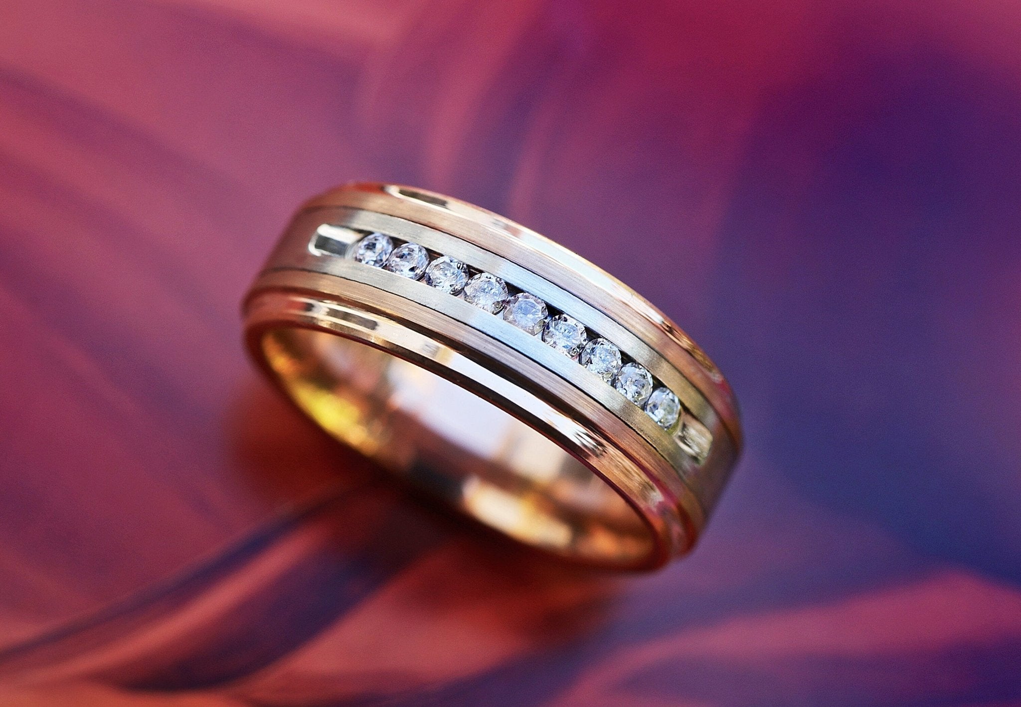 King Will - Anillo De Boda De Carburo De Wolframio Para Hombres, Natural, De 8 Mm, Color Negro Y Plateado Con Incrustaciones De Láminas Negras Y Doradas, Carburo De Tungsteno, Sin